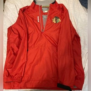 Men’s SIZE XL Reebok “center ice” black hawks jacket !